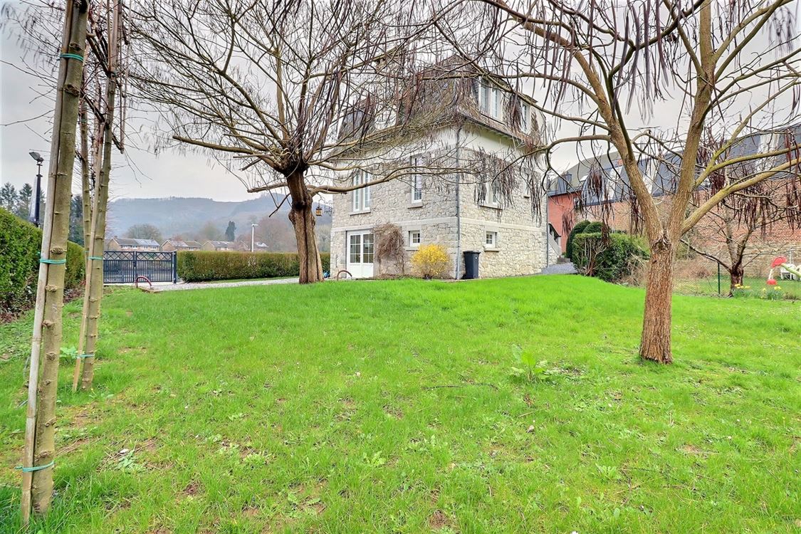 Villa/maison/ferme à PROFONDEVILLE (3 chambres)