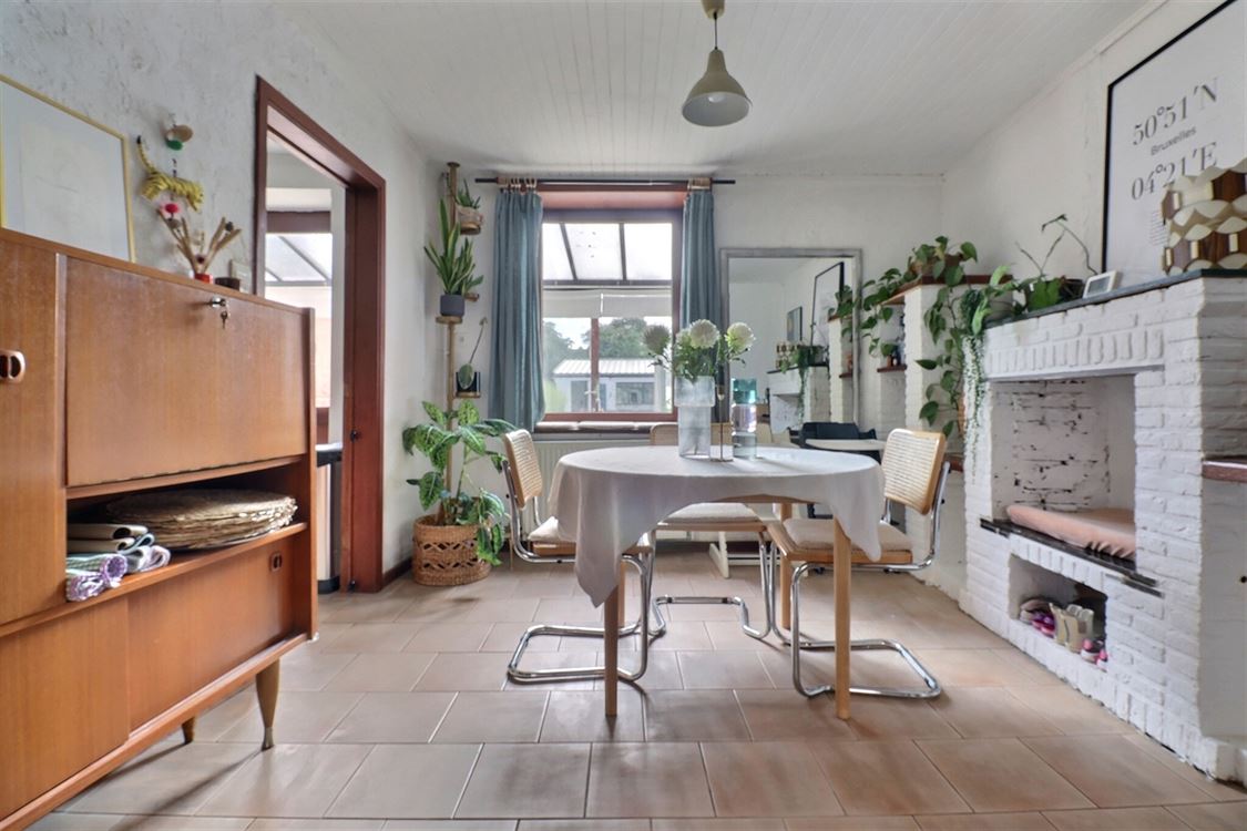 Villa/maison/ferme à ANHÉE (2 chambres)