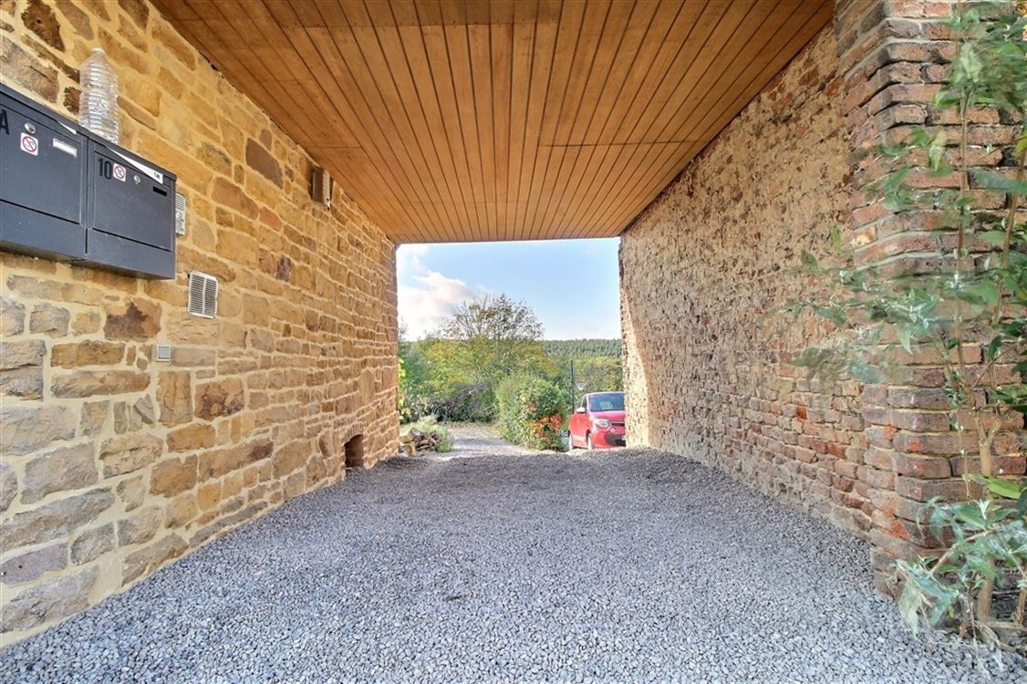 Villa/maison/ferme à LUSTIN (2 chambres)