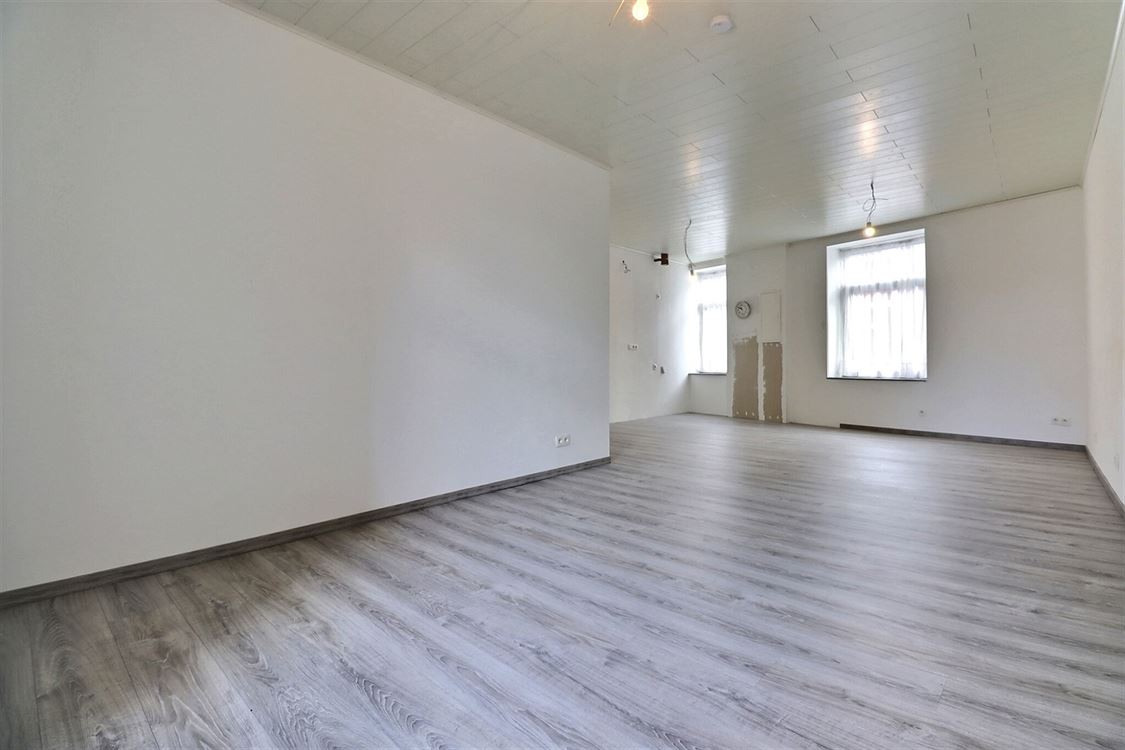 Villa/maison/ferme à Saint-Servais (3 chambres)