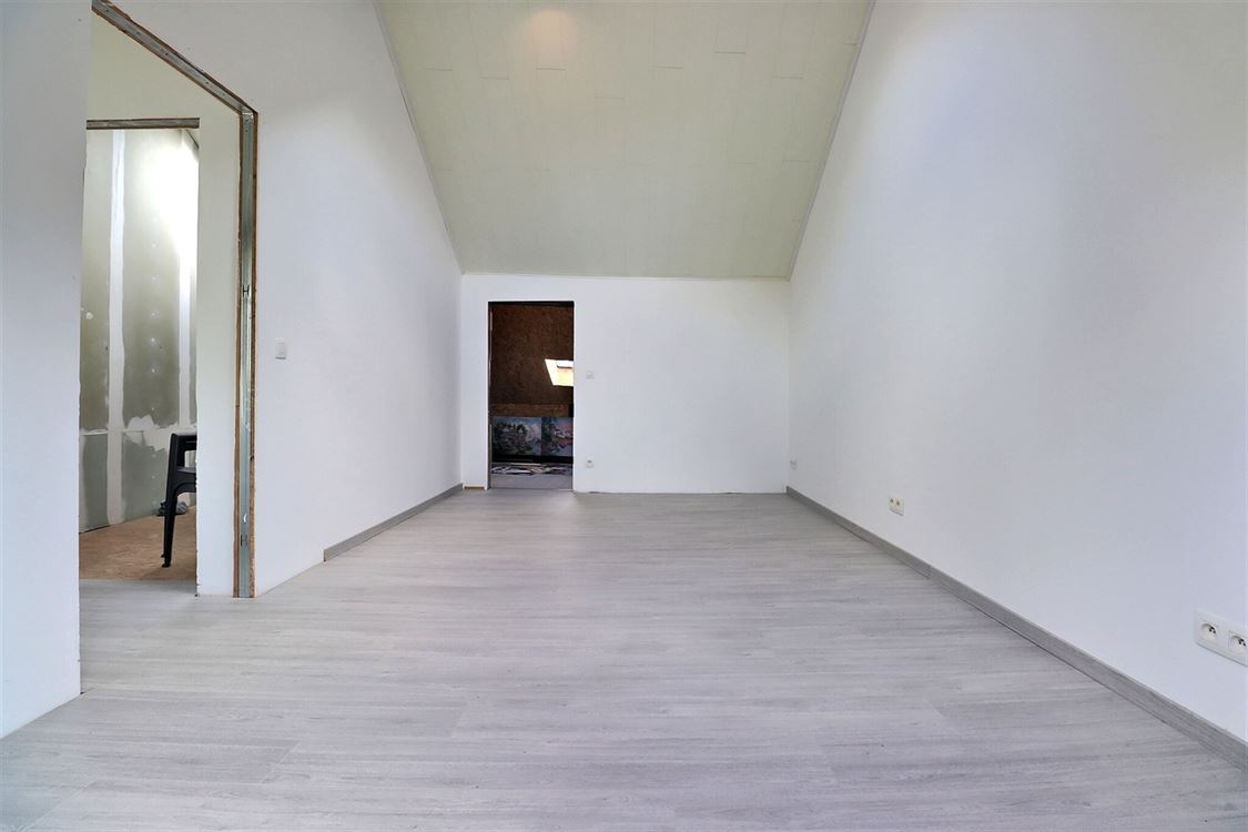 Villa/maison/ferme à Saint-Servais (3 chambres)