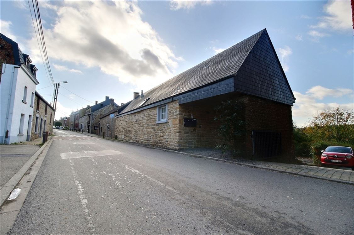 Villa/maison/ferme à LUSTIN (2 chambres)