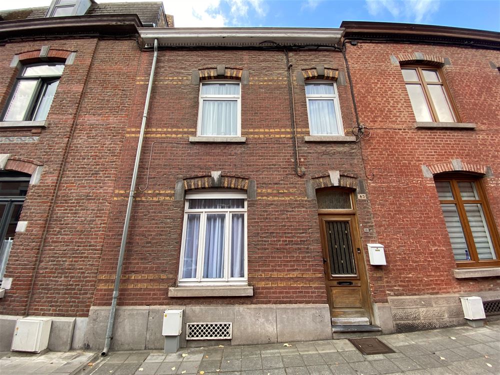 Villa/maison/ferme à Saint-Servais (3 chambres)