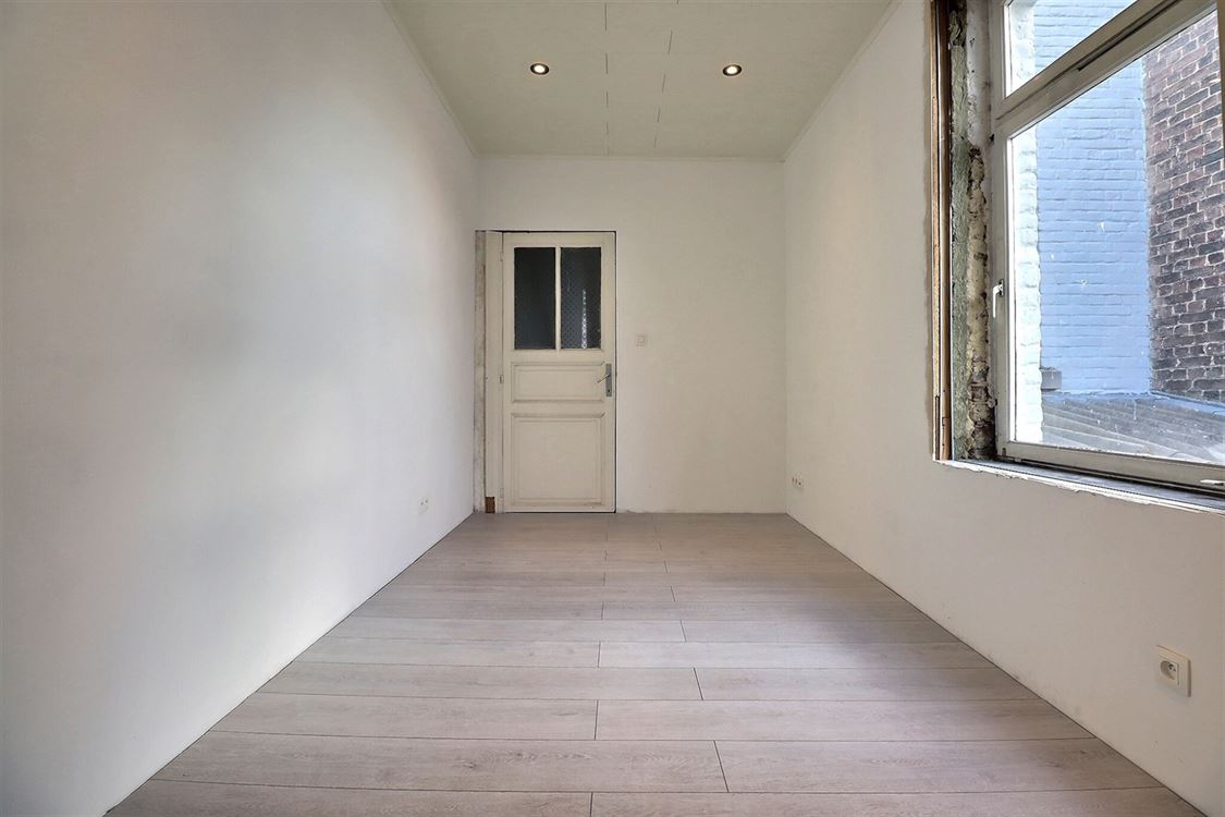 Villa/maison/ferme à Saint-Servais (3 chambres)