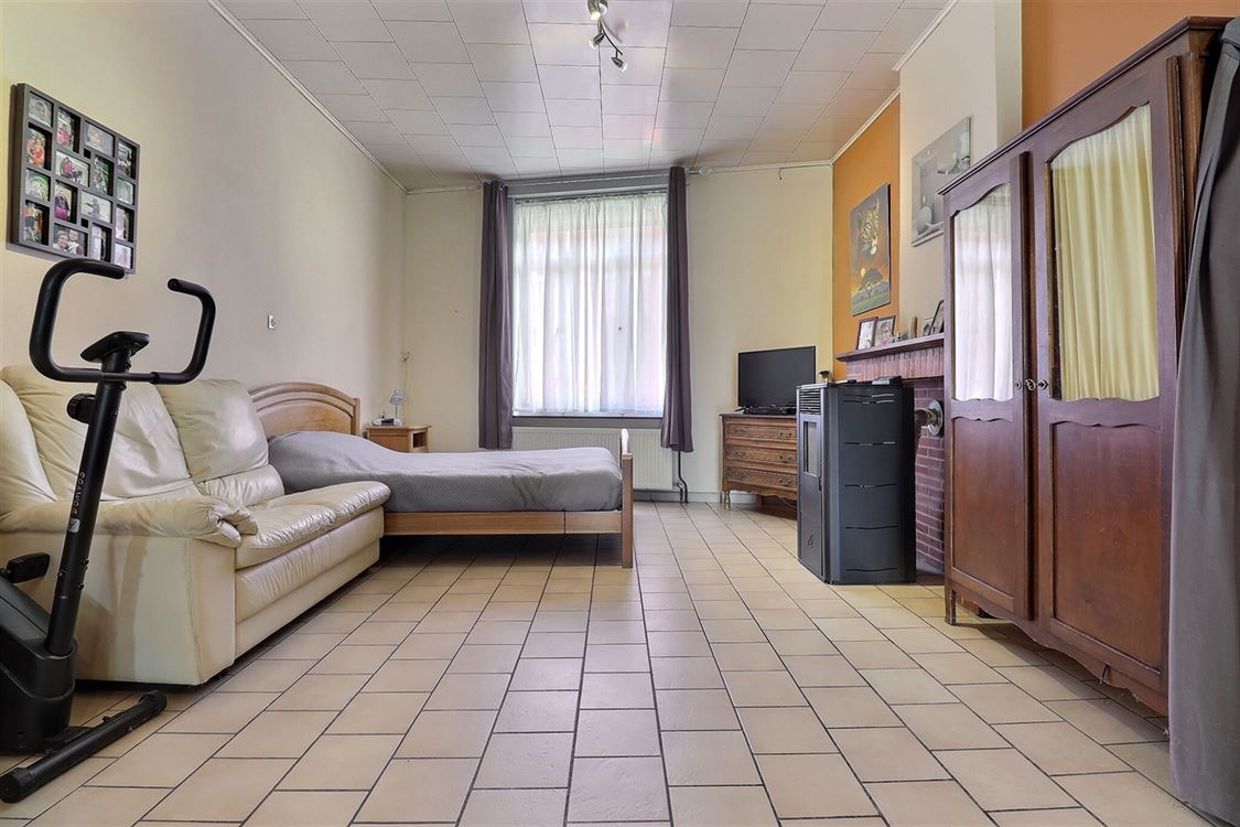 Villa/maison/ferme à Saint-Servais (3 chambres)