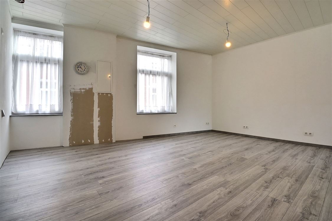 Villa/maison/ferme à Saint-Servais (3 chambres)