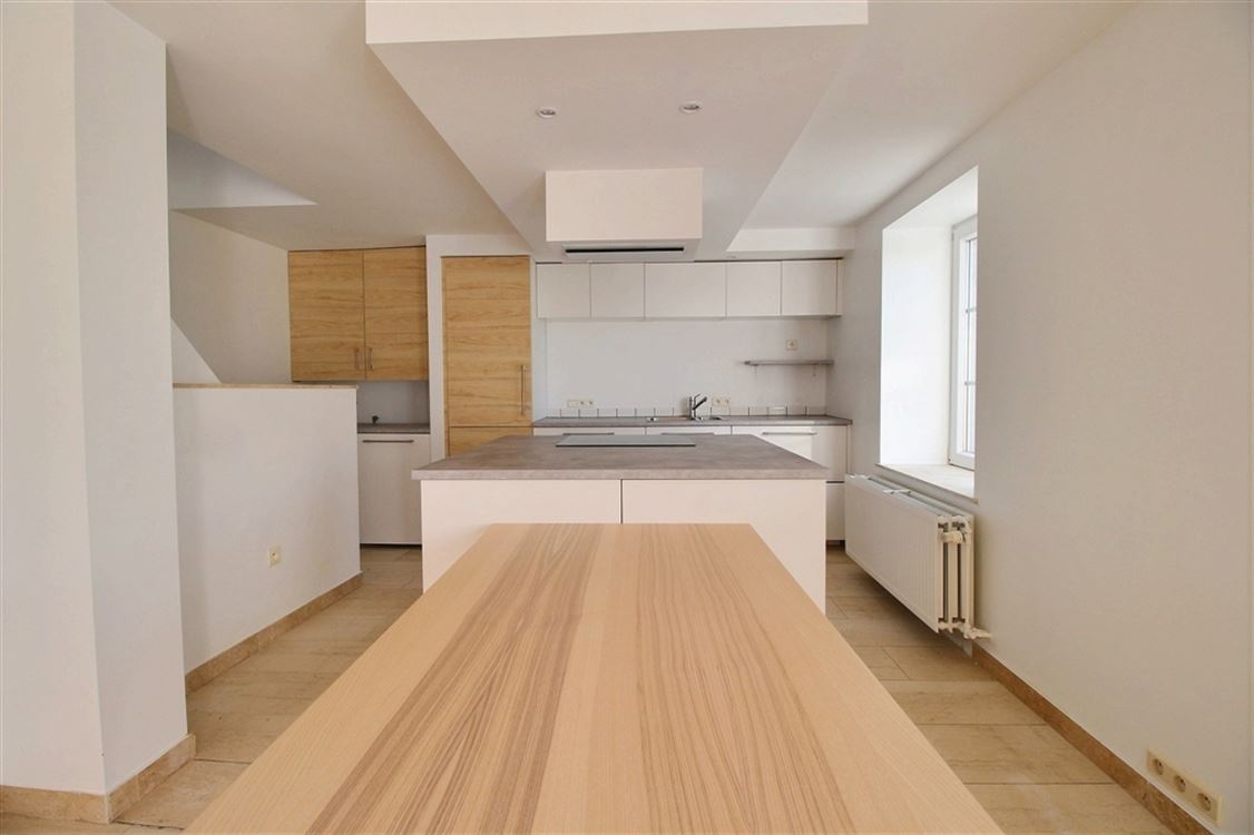 Villa/maison/ferme à LUSTIN (2 chambres)