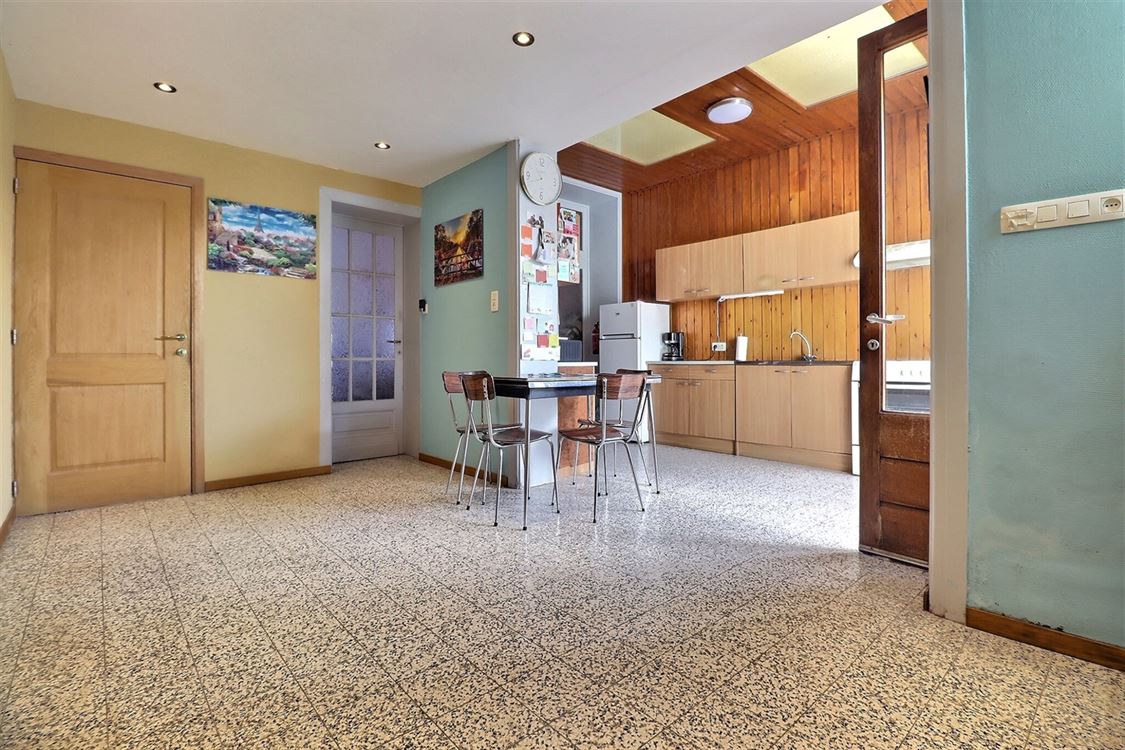 Villa/maison/ferme à Saint-Servais (3 chambres)