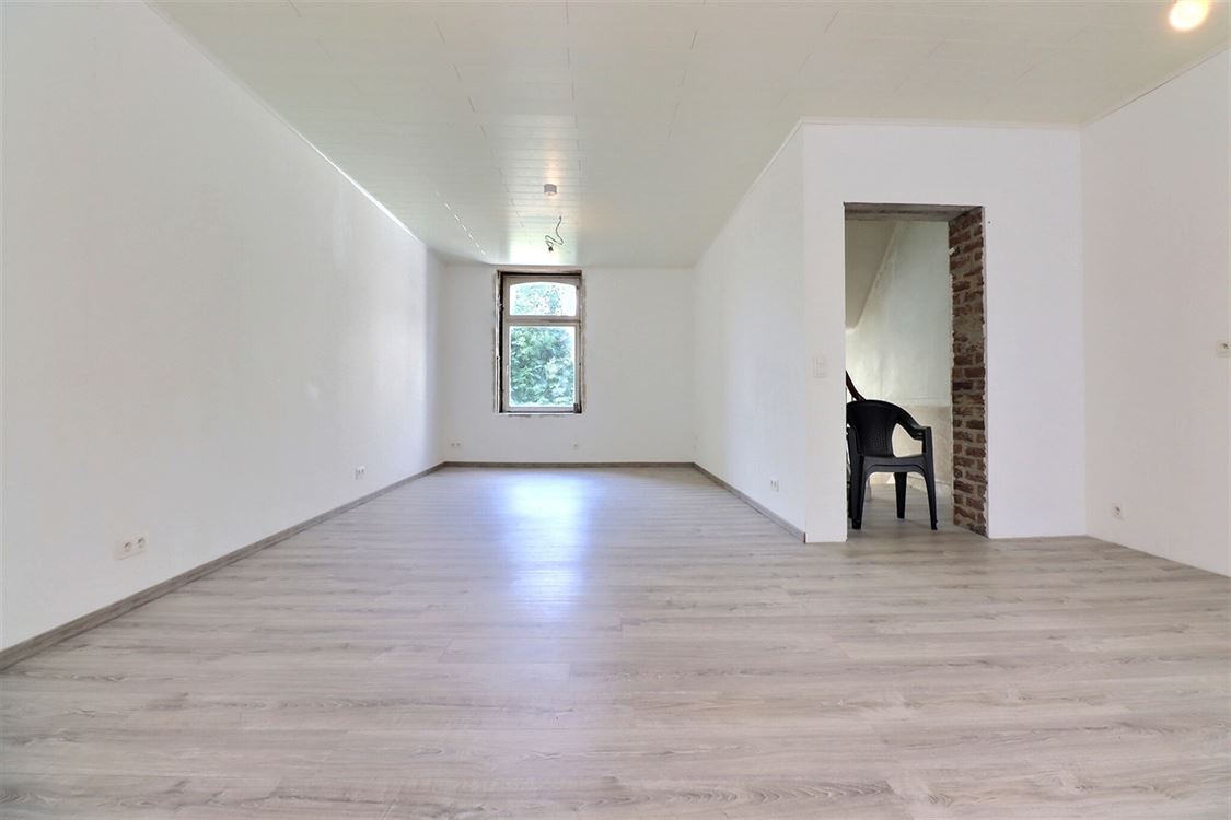 Villa/maison/ferme à Saint-Servais (3 chambres)