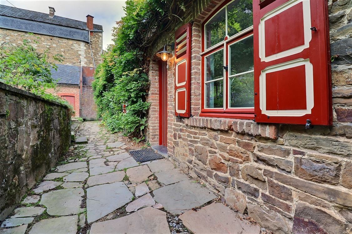 Villa/maison/ferme à LUSTIN (3 chambres)