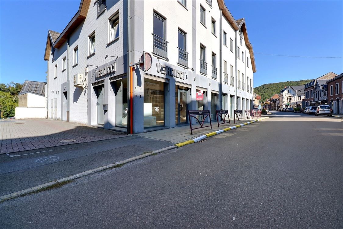 Local commercial à PROFONDEVILLE (0 chambre)