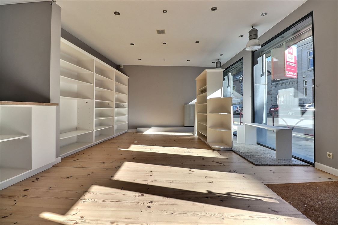Local commercial à PROFONDEVILLE (0 chambre)