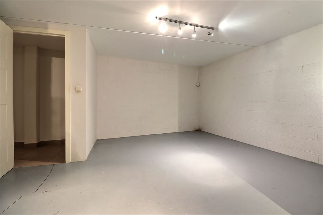 Local commercial à PROFONDEVILLE (0 chambre)
