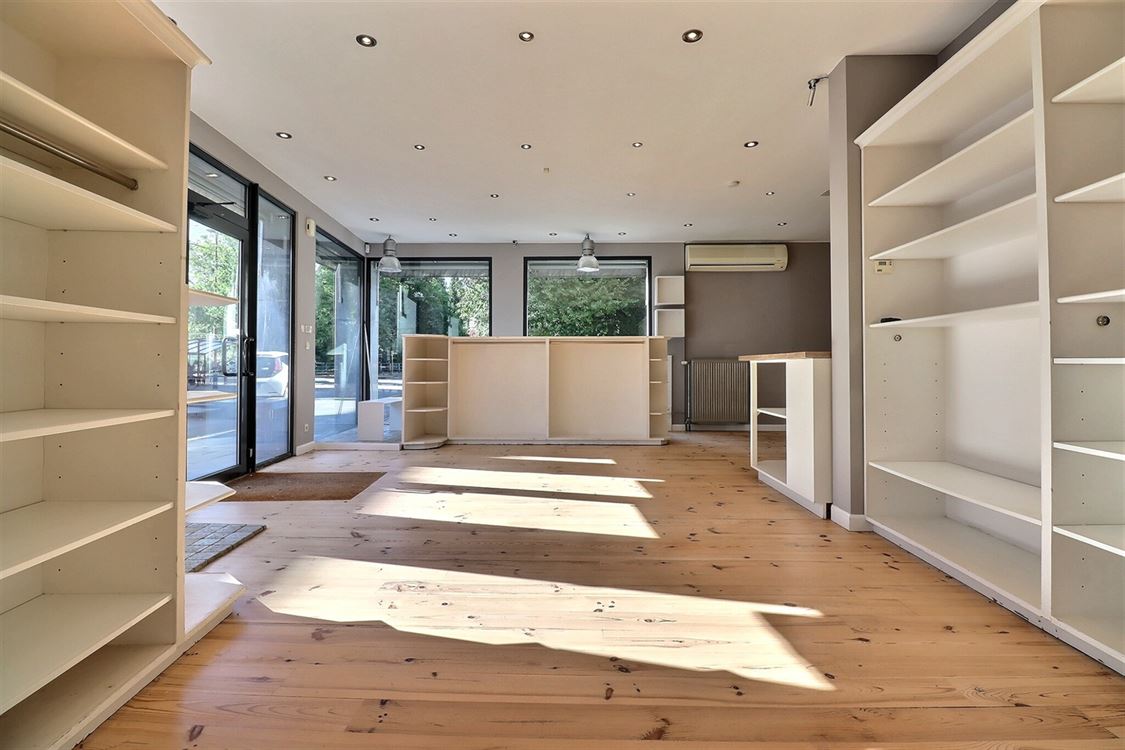 Local commercial à PROFONDEVILLE (0 chambre)