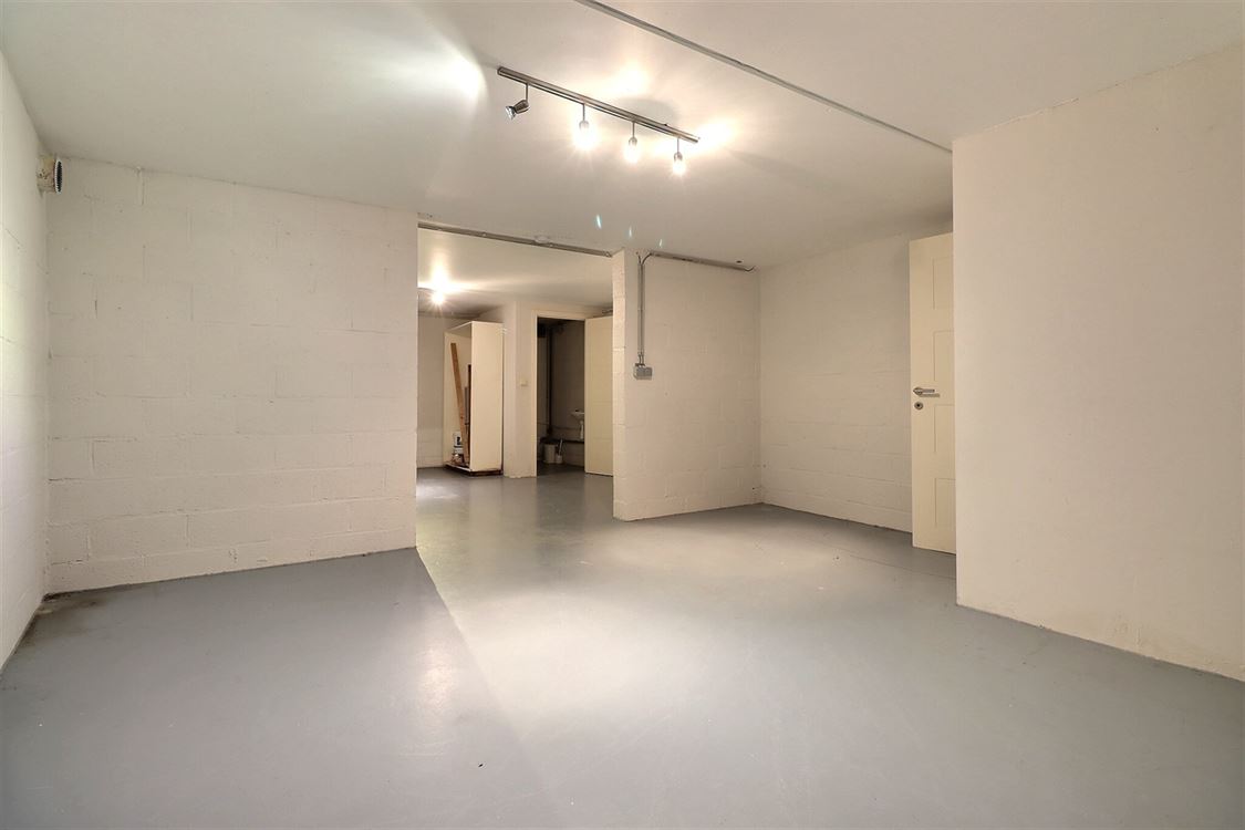 Local commercial à PROFONDEVILLE (0 chambre)