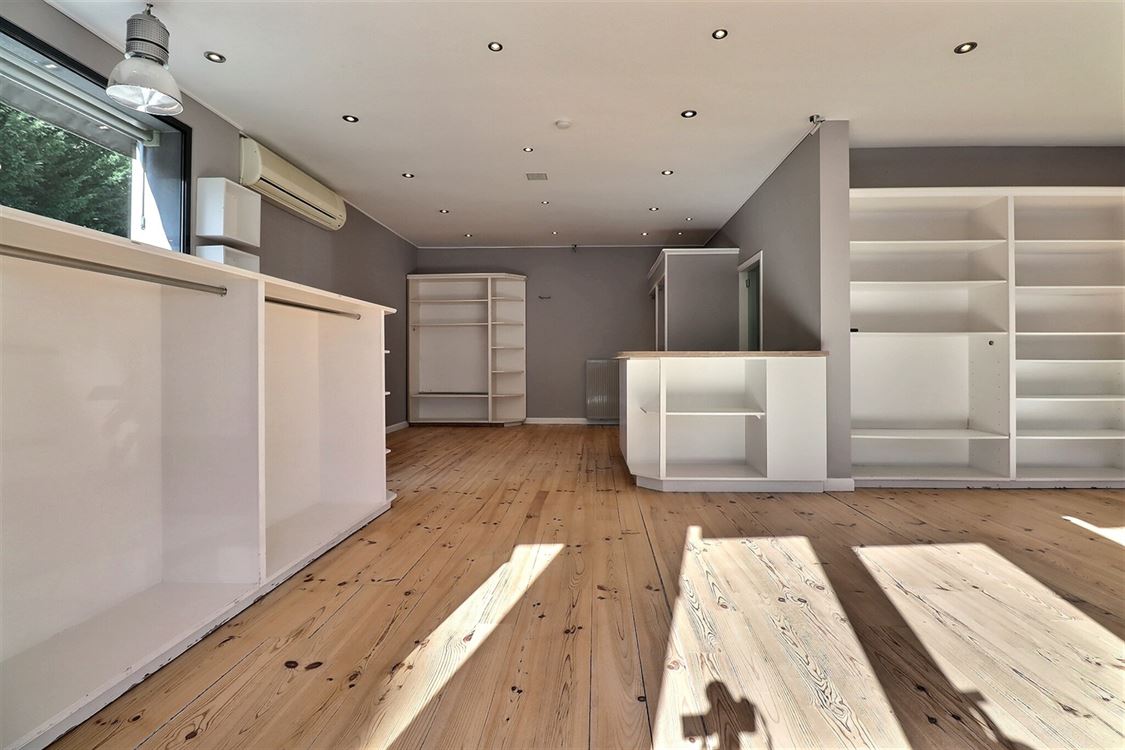 Local commercial à PROFONDEVILLE (0 chambre)