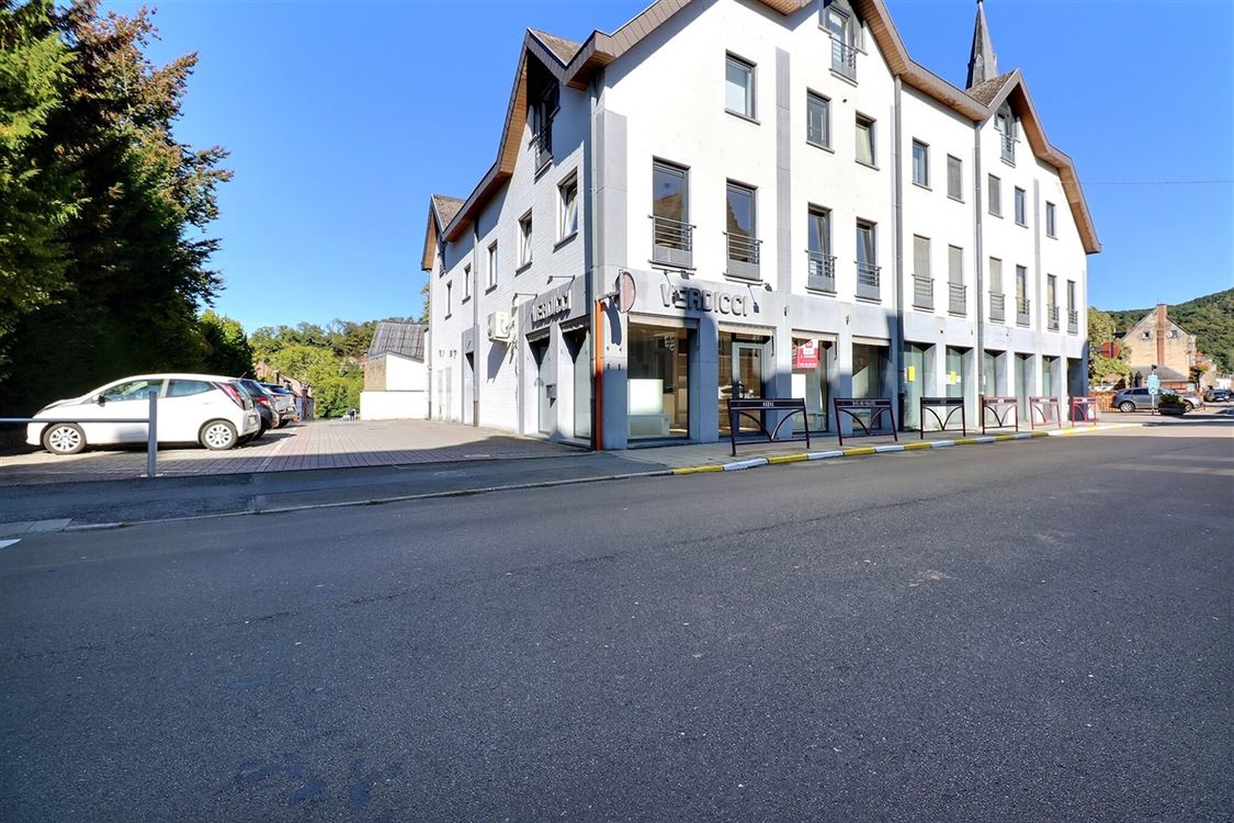 Local commercial à PROFONDEVILLE (0 chambre)