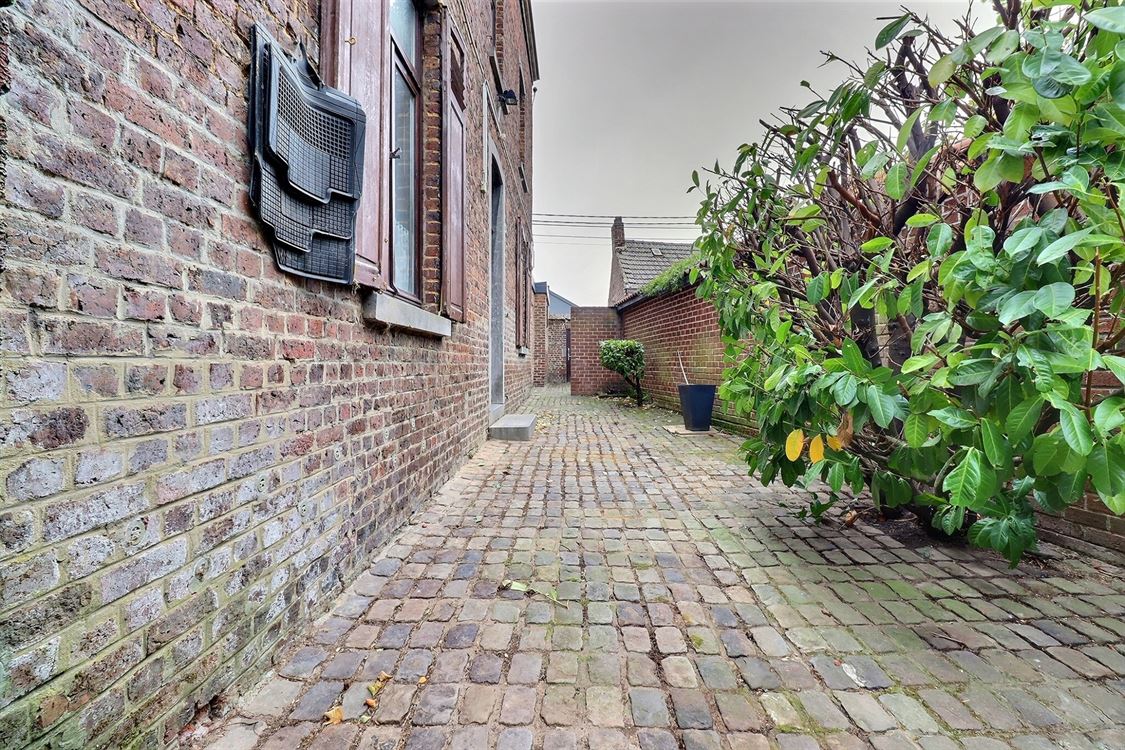 Villa/maison/ferme à SPY (3 chambres)