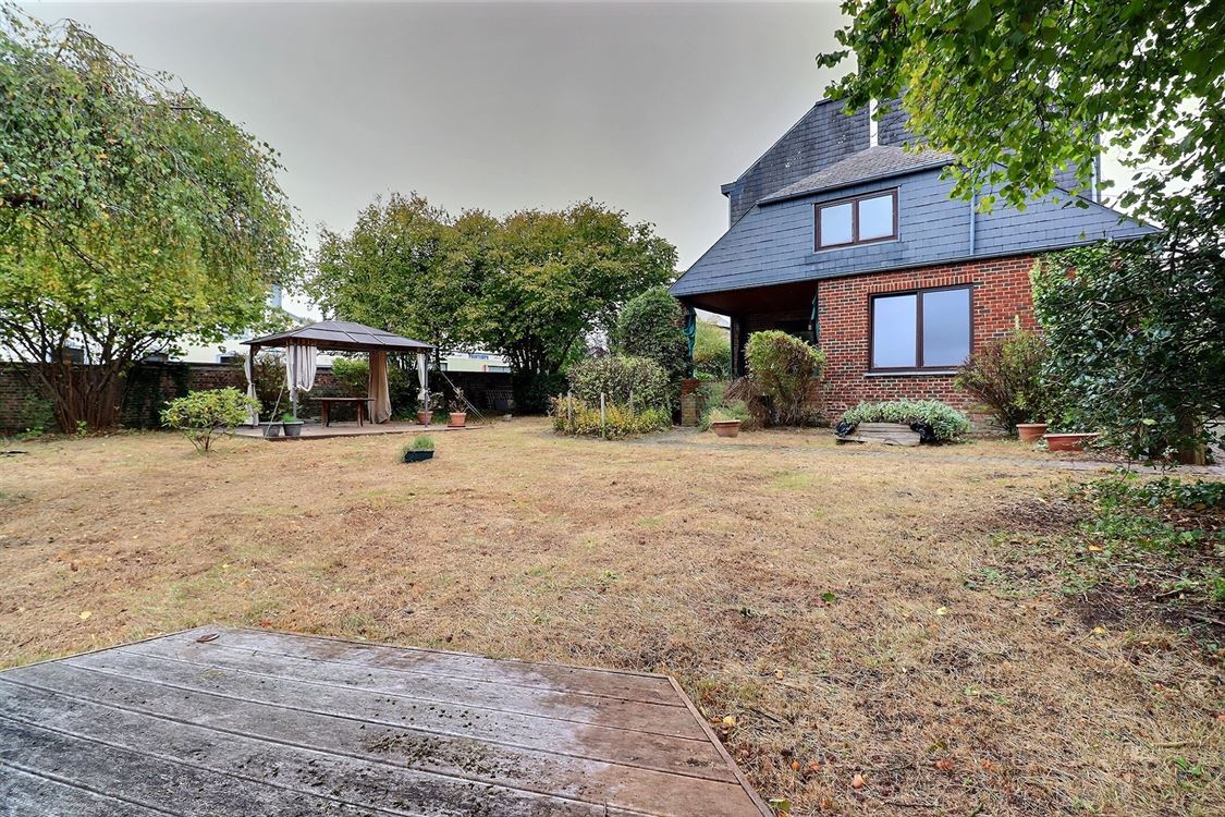 Villa/maison/ferme à SPY (3 chambres)