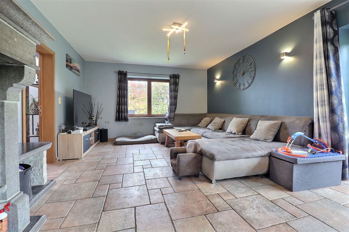 Villa/maison/ferme à BOIS-DE-VILLERS (6 chambres)