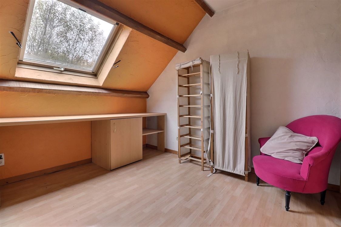 Villa/maison/ferme à BOIS-DE-VILLERS (6 chambres)