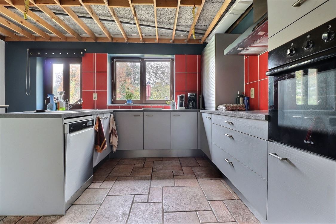 Villa/maison/ferme à BOIS-DE-VILLERS (6 chambres)