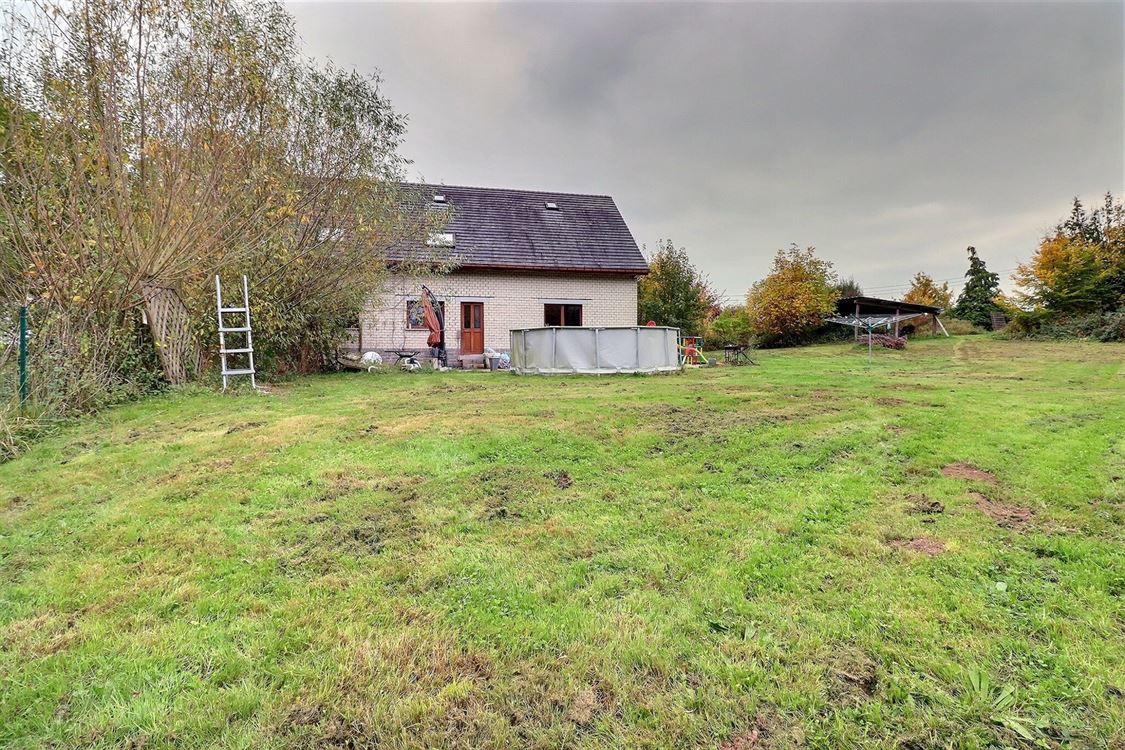 Villa/maison/ferme à BOIS-DE-VILLERS (6 chambres)