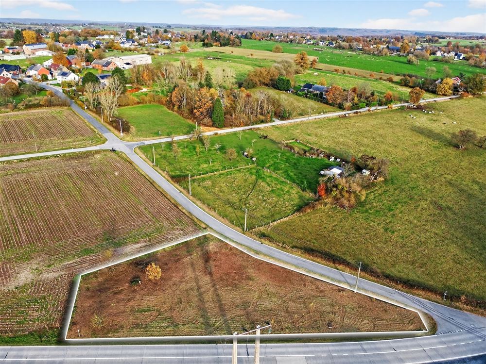 Immeuble de rapport à BOIS-DE-VILLERS (0 chambre)