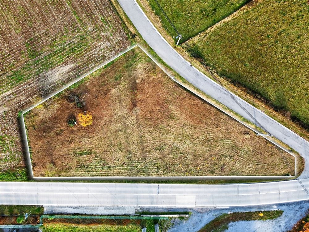 Immeuble de rapport à BOIS-DE-VILLERS (0 chambre)