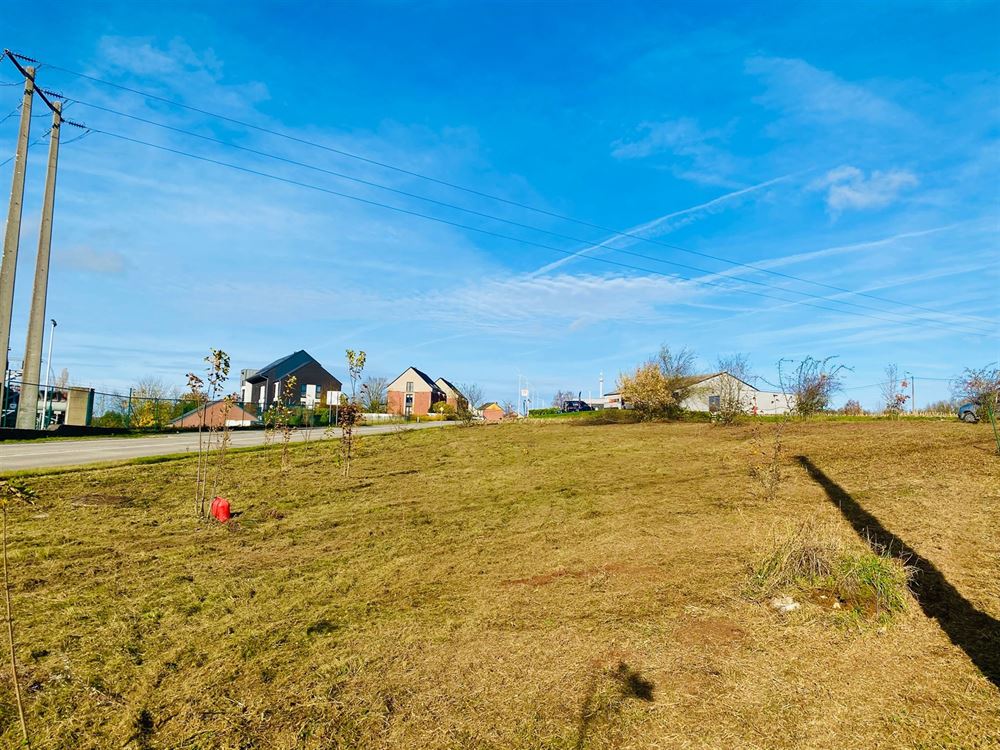 Immeuble de rapport à BOIS-DE-VILLERS (0 chambre)