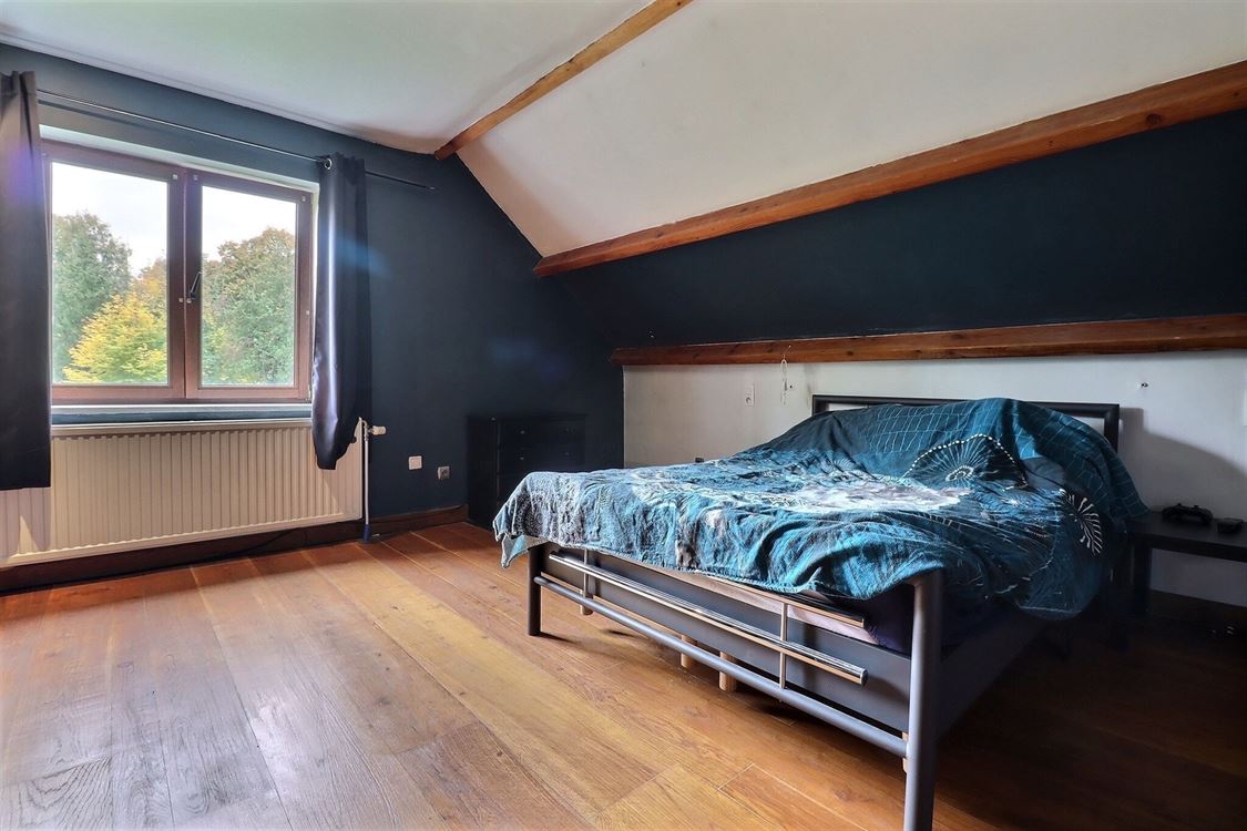 Villa/maison/ferme à BOIS-DE-VILLERS (6 chambres)