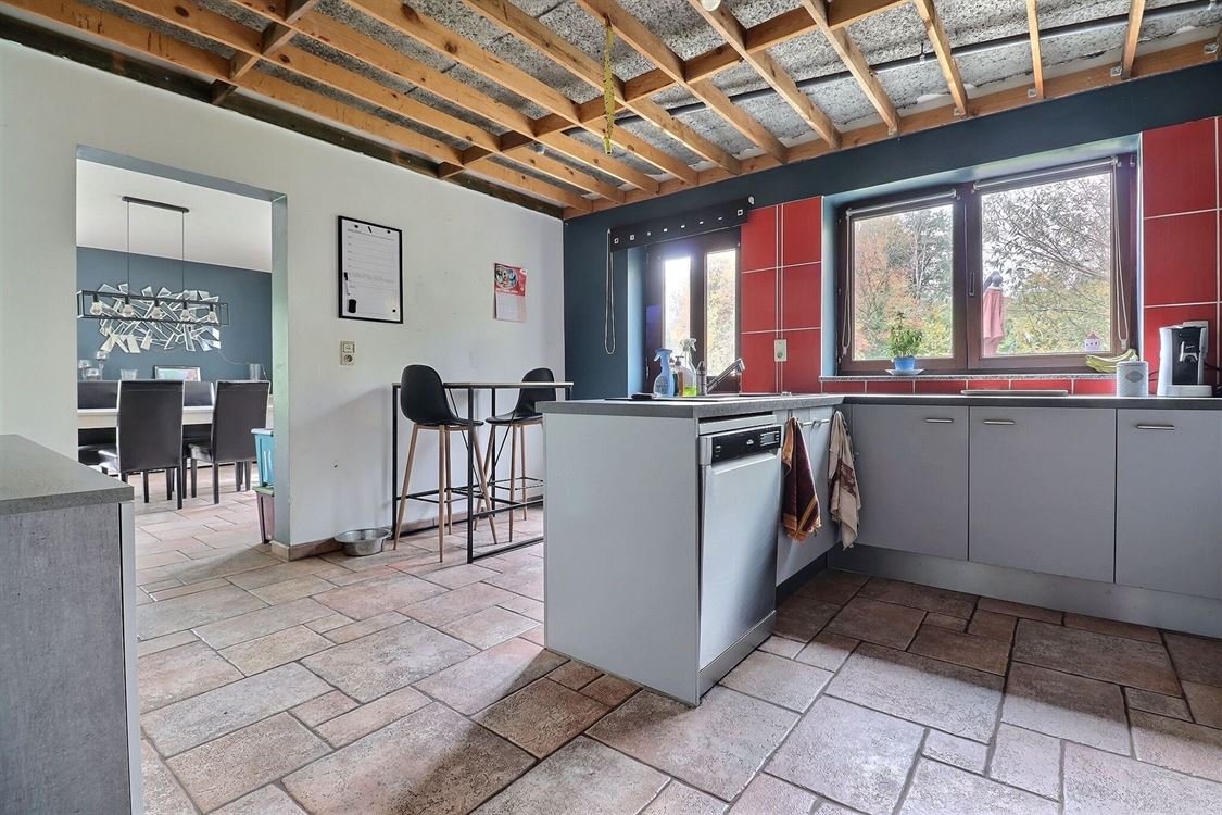 Villa/maison/ferme à BOIS-DE-VILLERS (6 chambres)