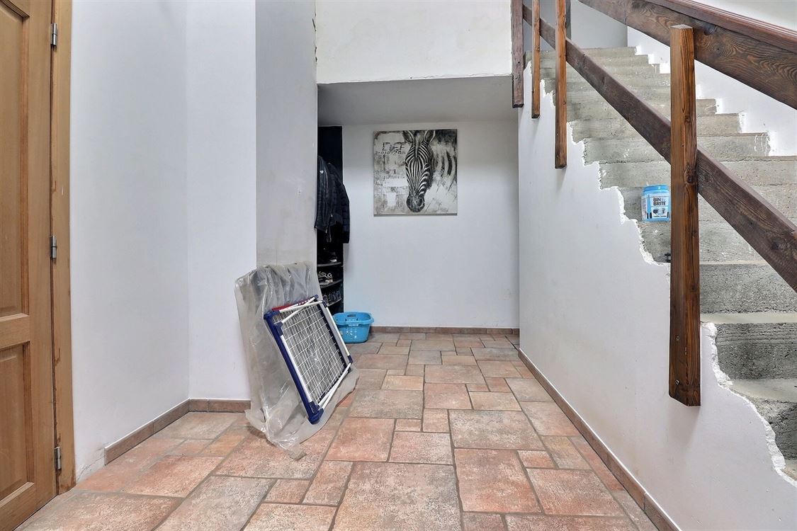 Villa/maison/ferme à BOIS-DE-VILLERS (6 chambres)