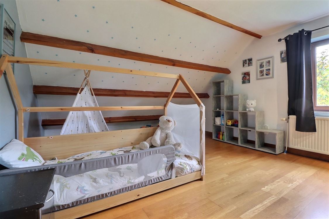 Villa/maison/ferme à BOIS-DE-VILLERS (6 chambres)