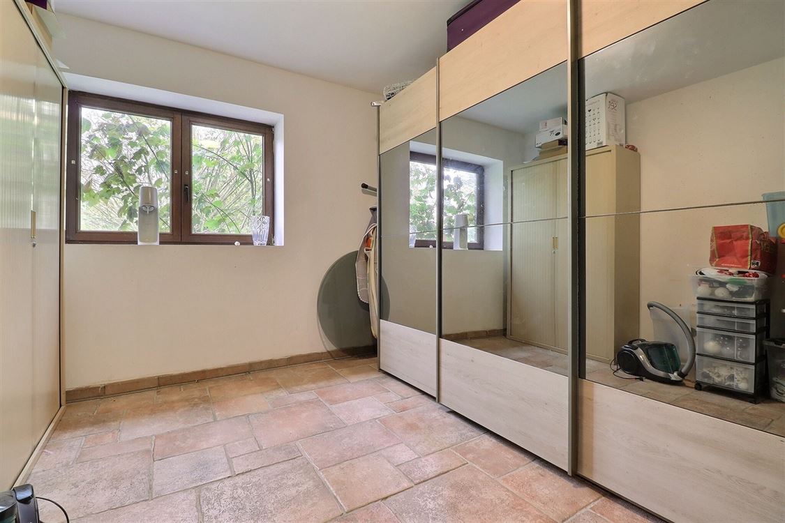 Villa/maison/ferme à BOIS-DE-VILLERS (6 chambres)