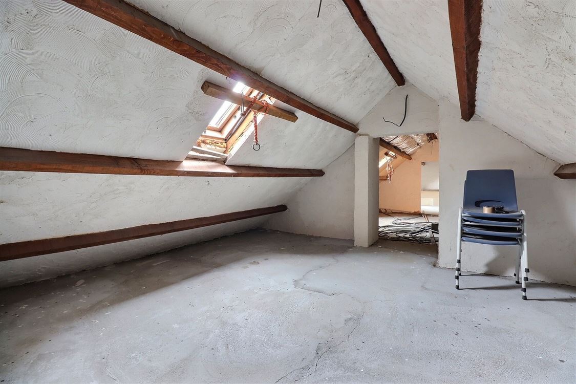 Villa/maison/ferme à BOIS-DE-VILLERS (6 chambres)