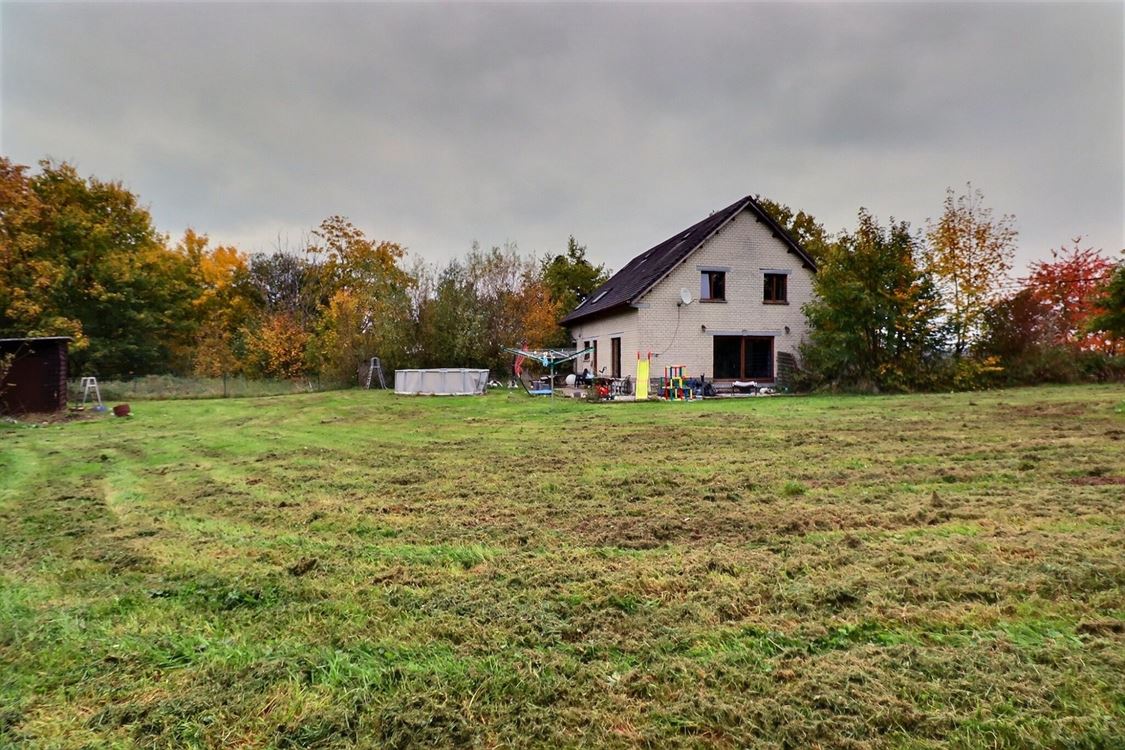 Villa/maison/ferme à BOIS-DE-VILLERS (6 chambres)
