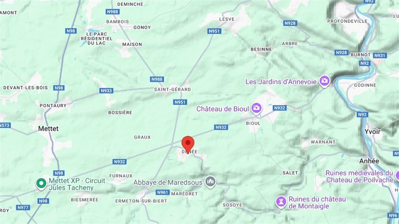 Villa/maison/ferme à Denée (3 chambres)