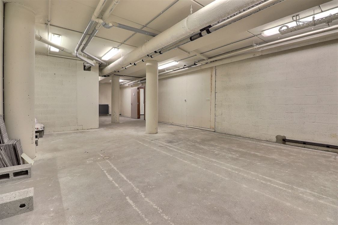 Local commercial à WÉPION (0 chambre)