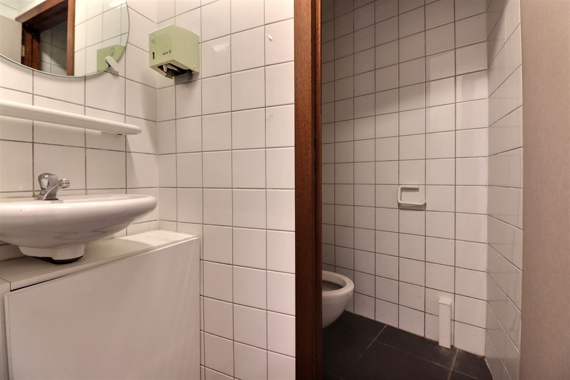 Local commercial à WÉPION (0 chambre)