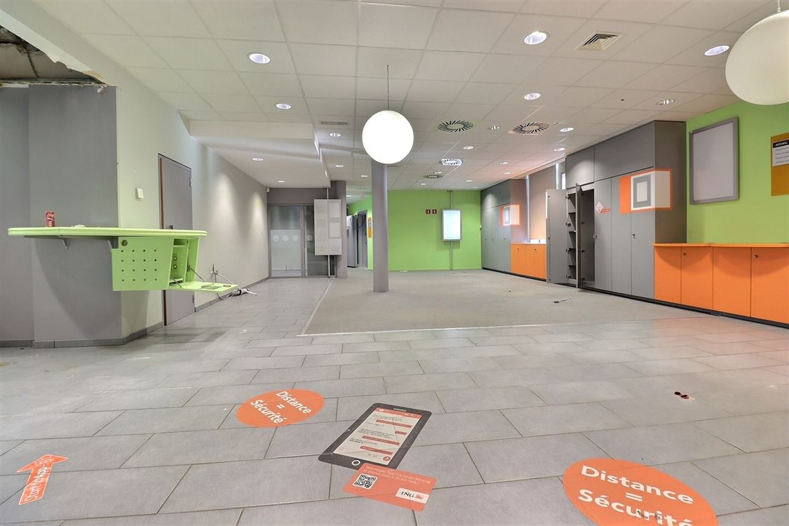 Local commercial à WÉPION (0 chambre)