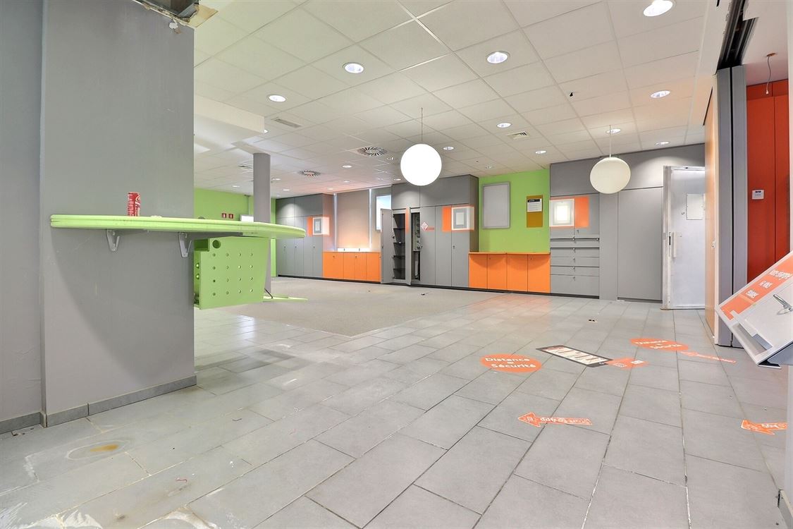 Local commercial à WÉPION (0 chambre)