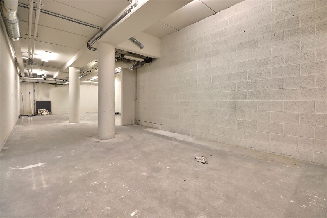 Local commercial à WÉPION (0 chambre)