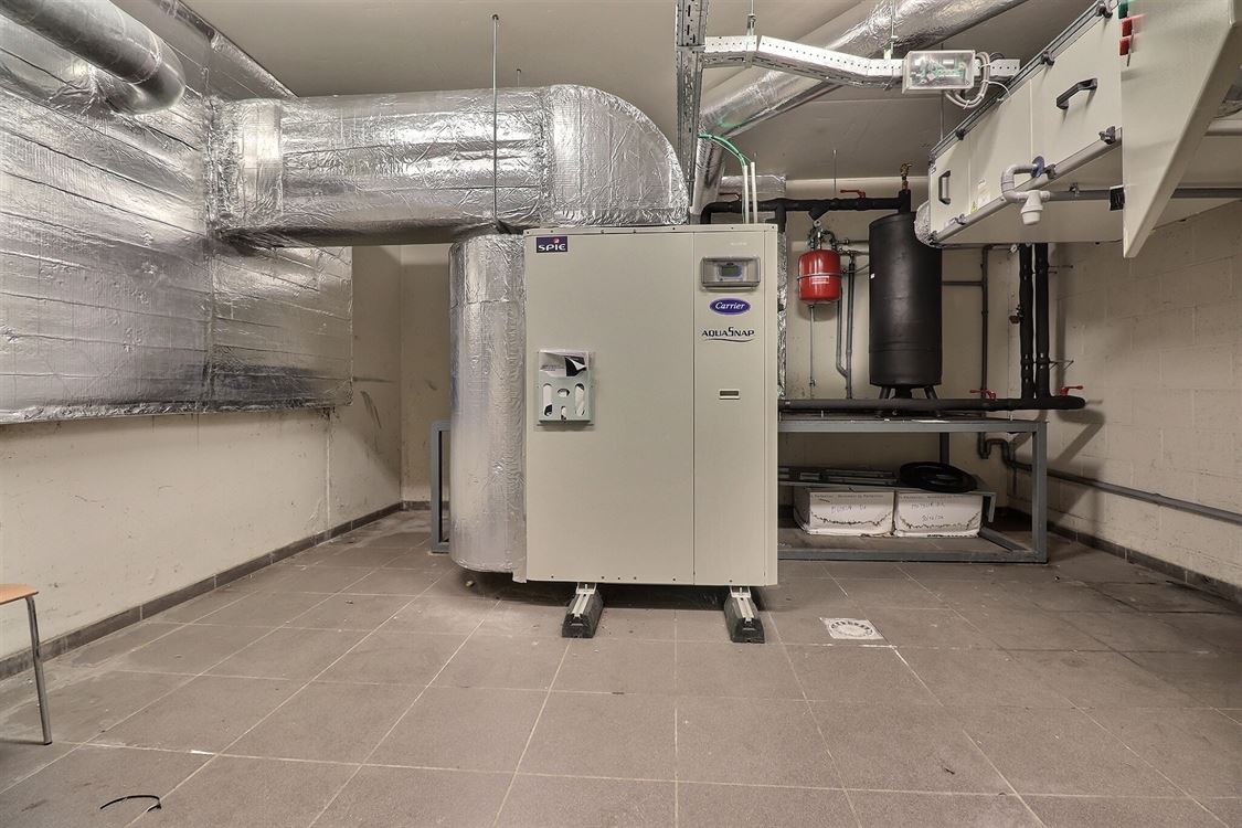 Local commercial à WÉPION (0 chambre)