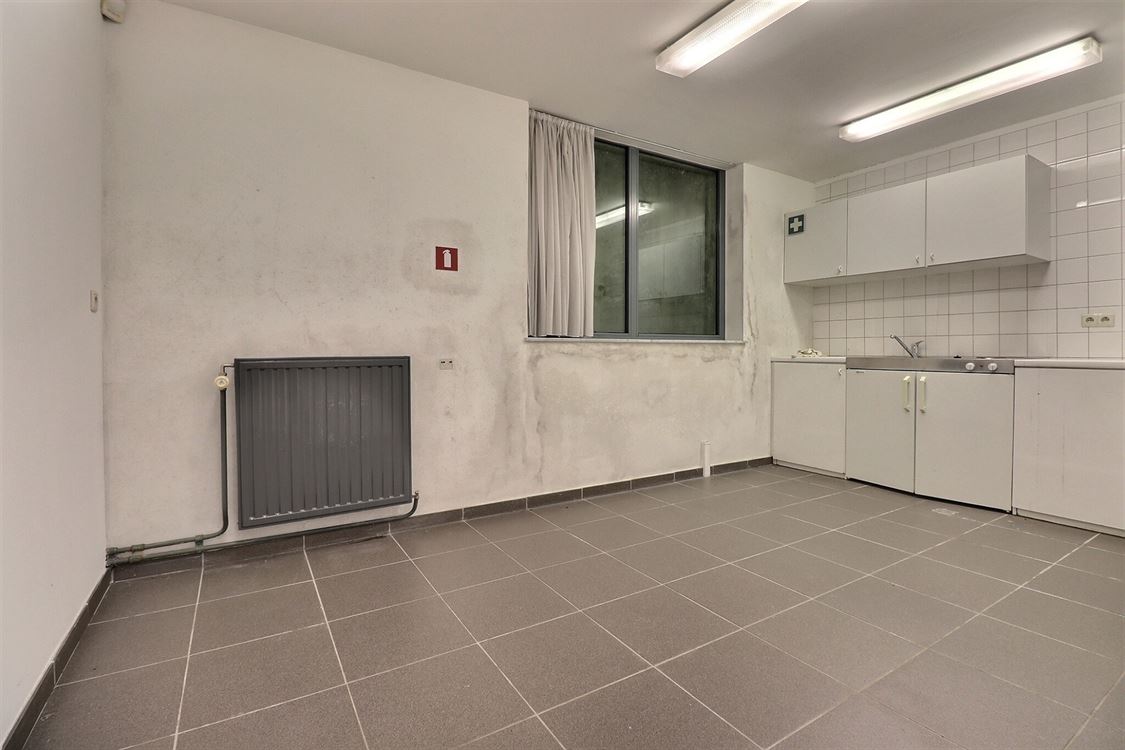 Local commercial à WÉPION (0 chambre)