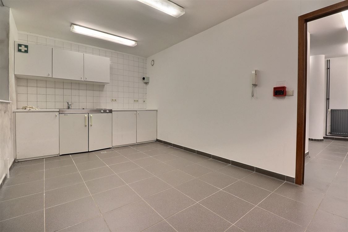 Local commercial à WÉPION (0 chambre)