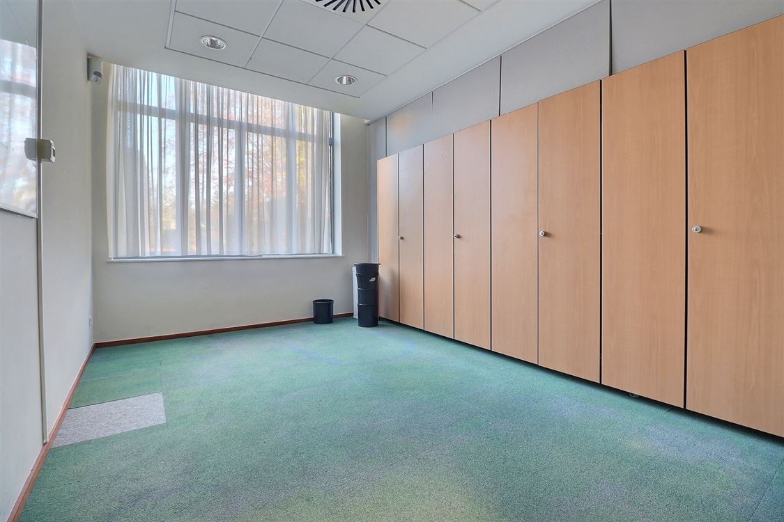 Local commercial à WÉPION (0 chambre)