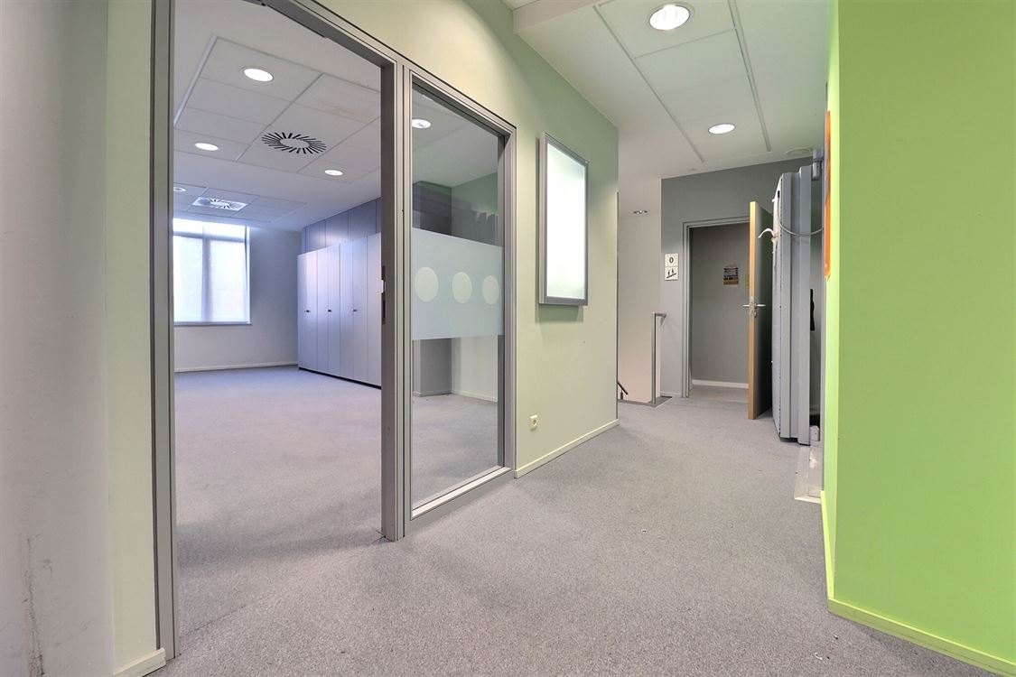 Local commercial à WÉPION (0 chambre)