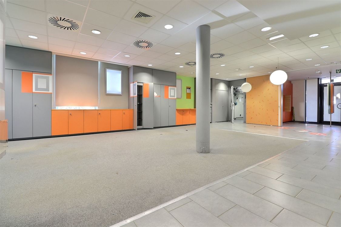 Local commercial à WÉPION (0 chambre)