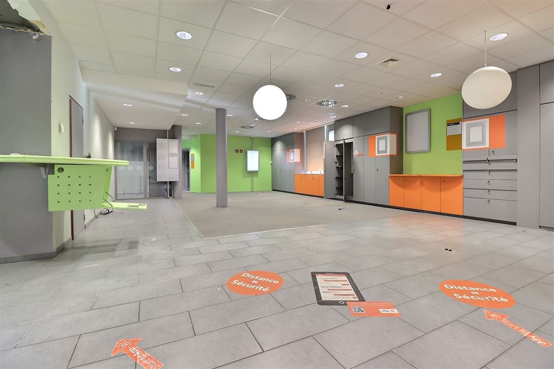 Local commercial à WÉPION (0 chambre)